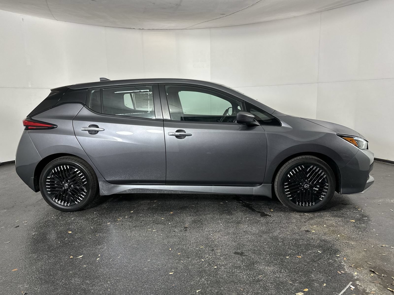 New 2025 Nissan Leaf SV Plus FWD image 9