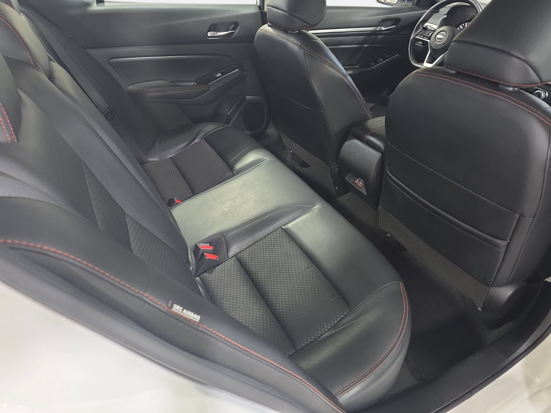 Used 2024 Nissan Altima 2.5 SR FWD image 11