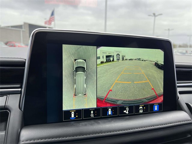 Used 2022 Chevrolet Suburban Z71 w/ Luxury Package image 19