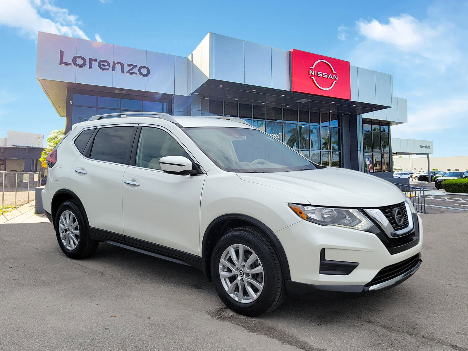 Used 2020 Nissan Rogue SV FWD image 3