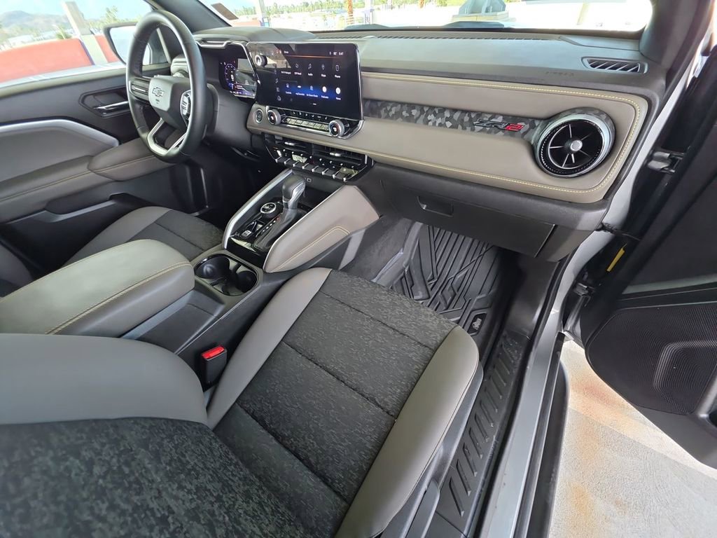 Used 2024 Chevrolet Colorado ZR2 w/ ZR2 Bison Edition image 30