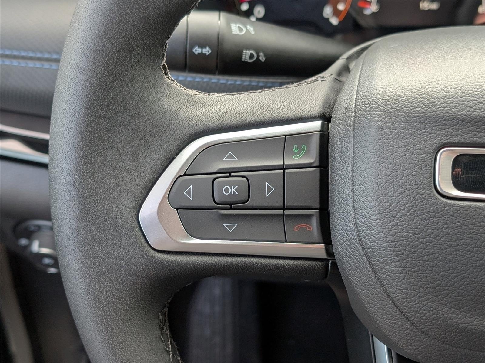 New 2026 Jeep Compass Latitude AWD/4WD image 16
