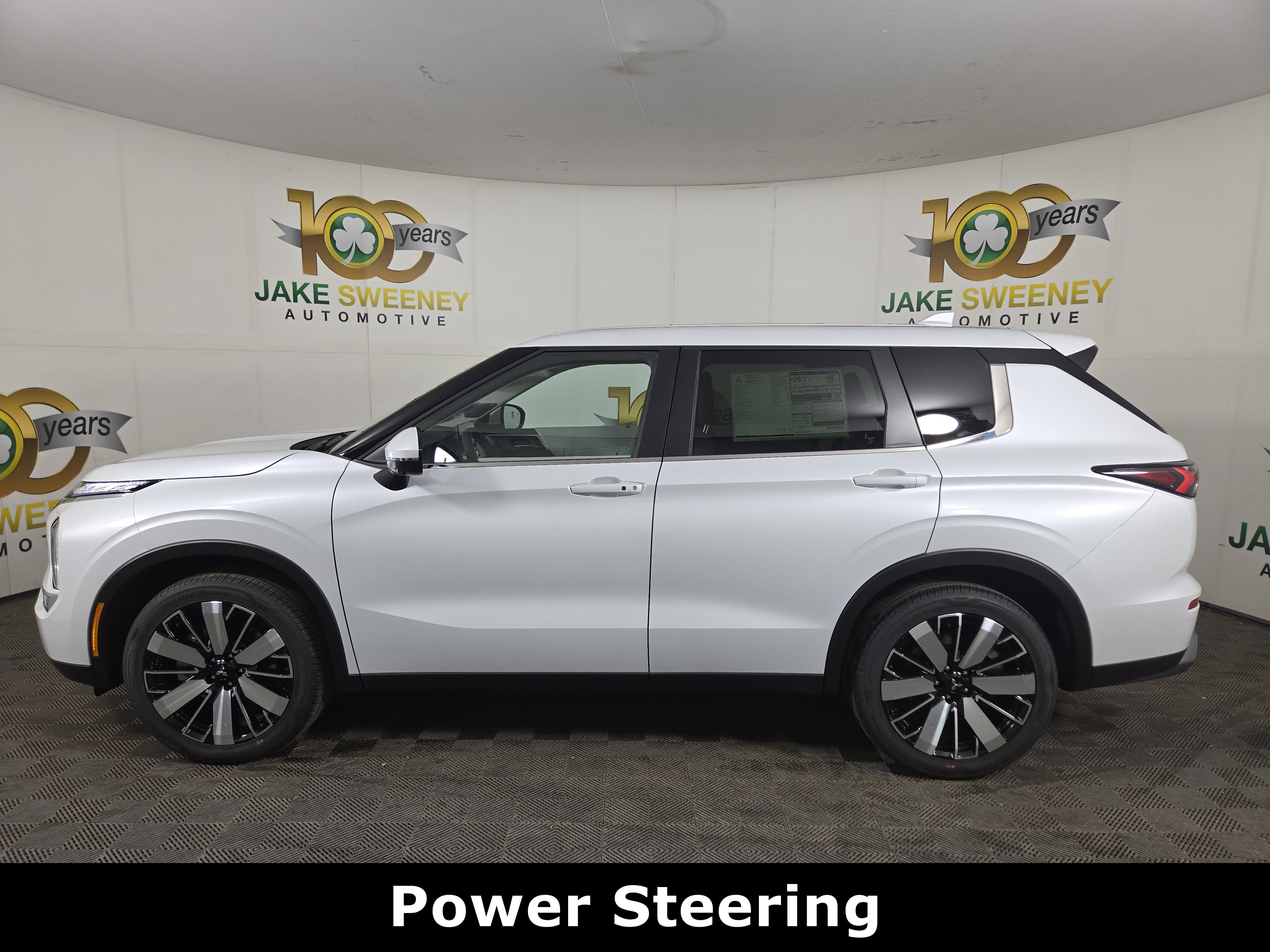 New 2026 Mitsubishi Outlander SE FWD image 4