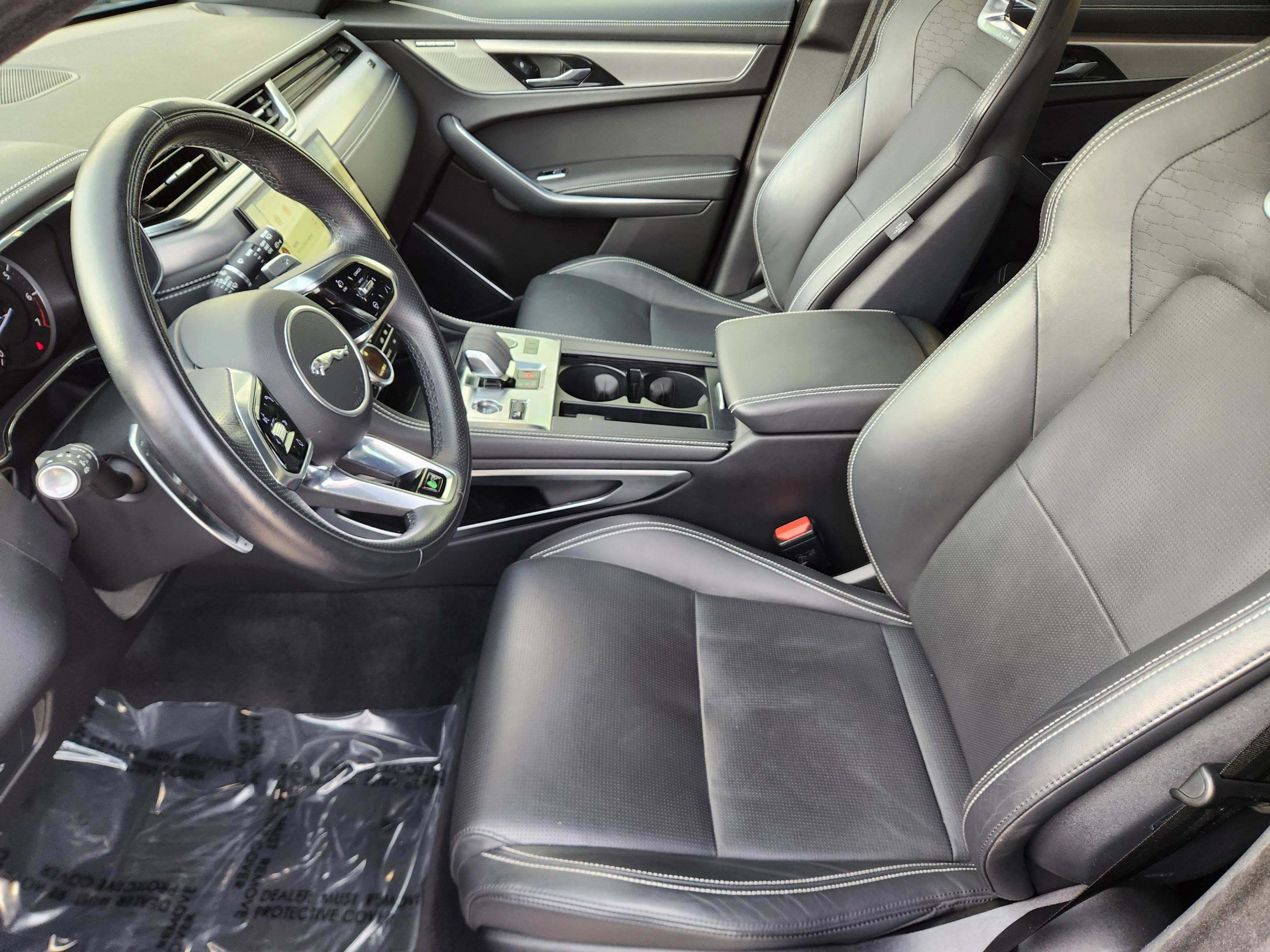 Certified 2023 Jaguar F-PACE R-Dynamic S AWD/4WD image 8