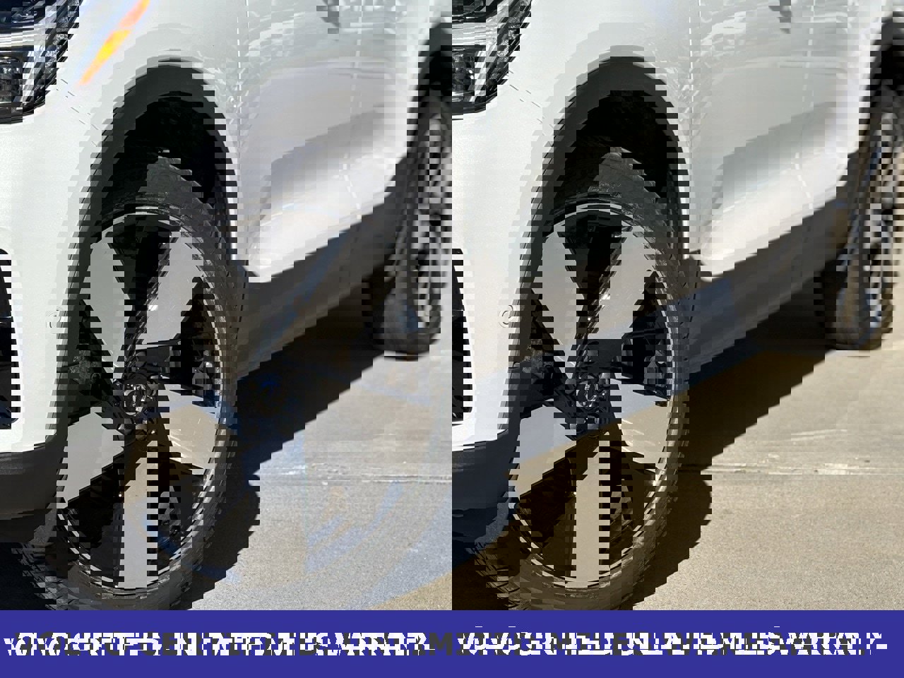 Certified 2023 Volvo XC40 Recharge Ultimate image 9