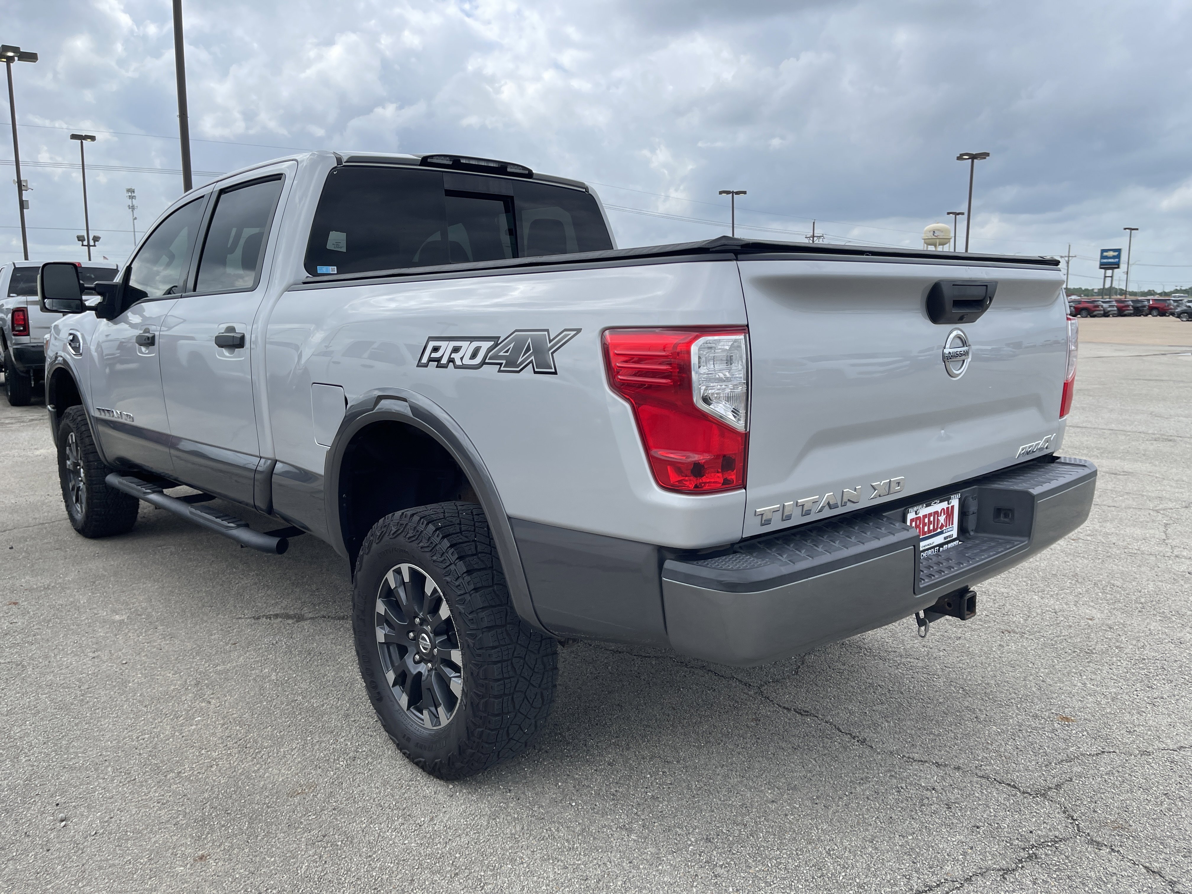 Used 2019 Nissan Titan PRO-4X AWD/4WD image 6