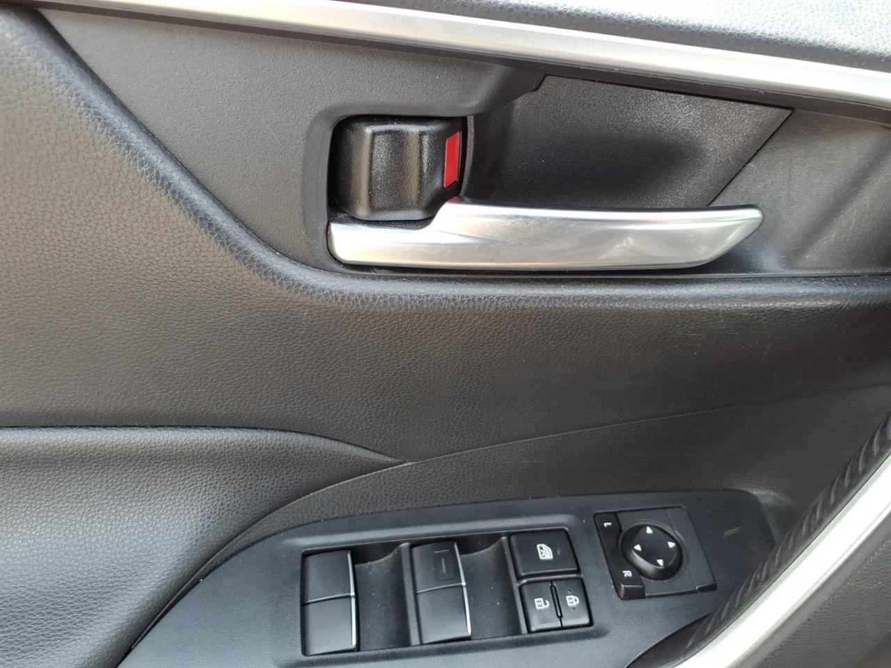 Used 2020 Toyota RAV4 XLE Premium w/ Carpet Mat Package FWD image 11
