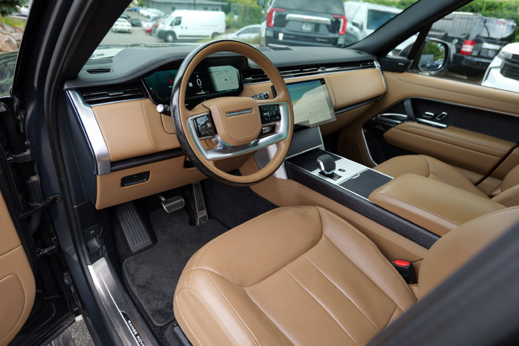 Used 2024 Land Rover Range Rover SE AWD/4WD image 20