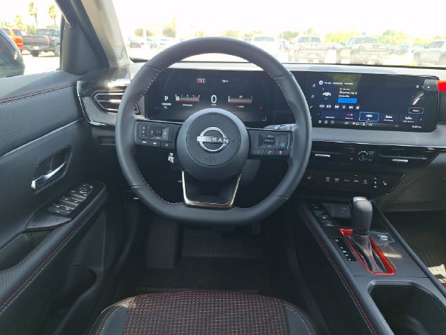 New 2026 Nissan Kicks SR w/ SR Premium Package FWD image 13