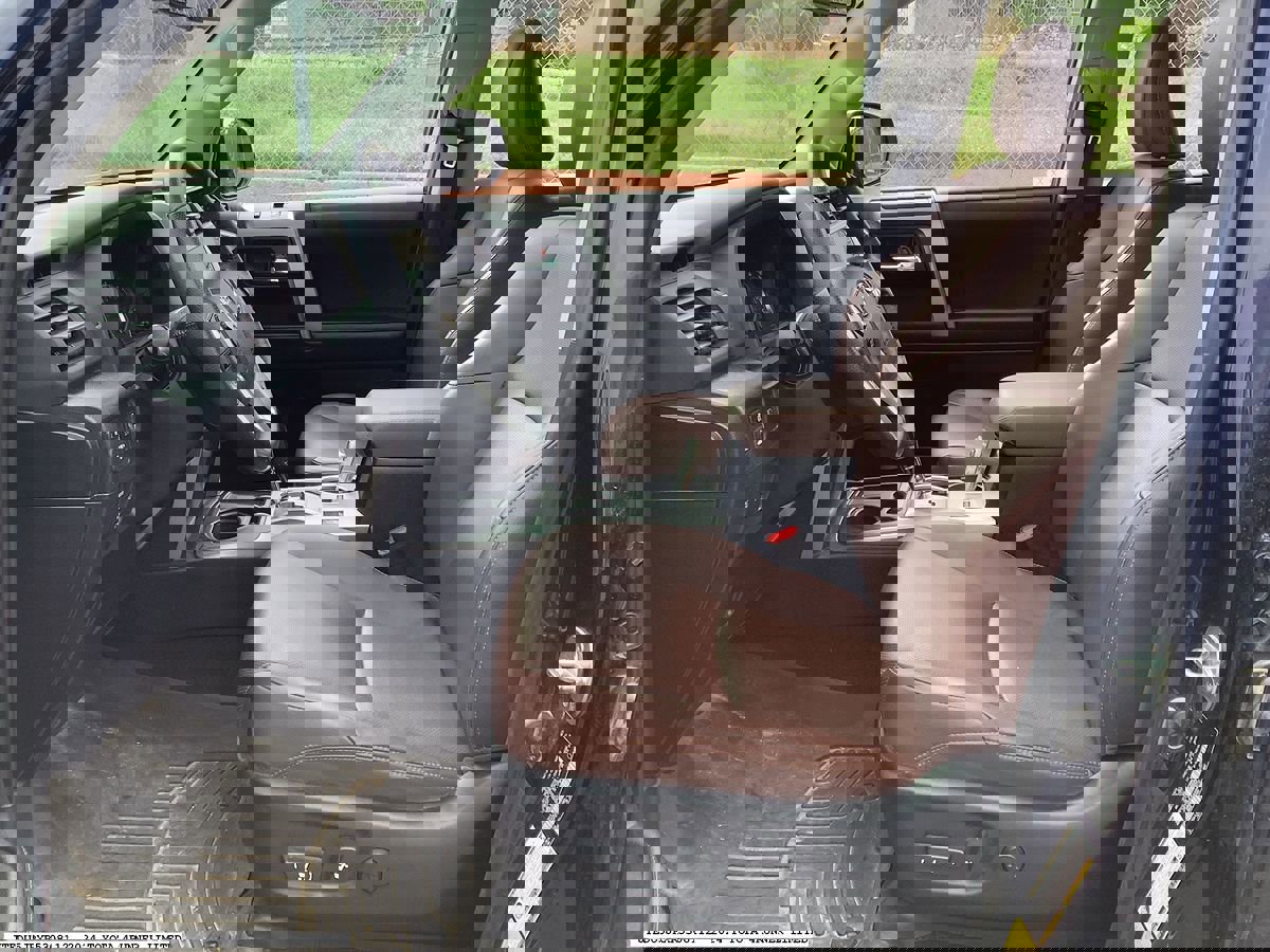 Used 2024 Toyota 4Runner Limited RWD image 13