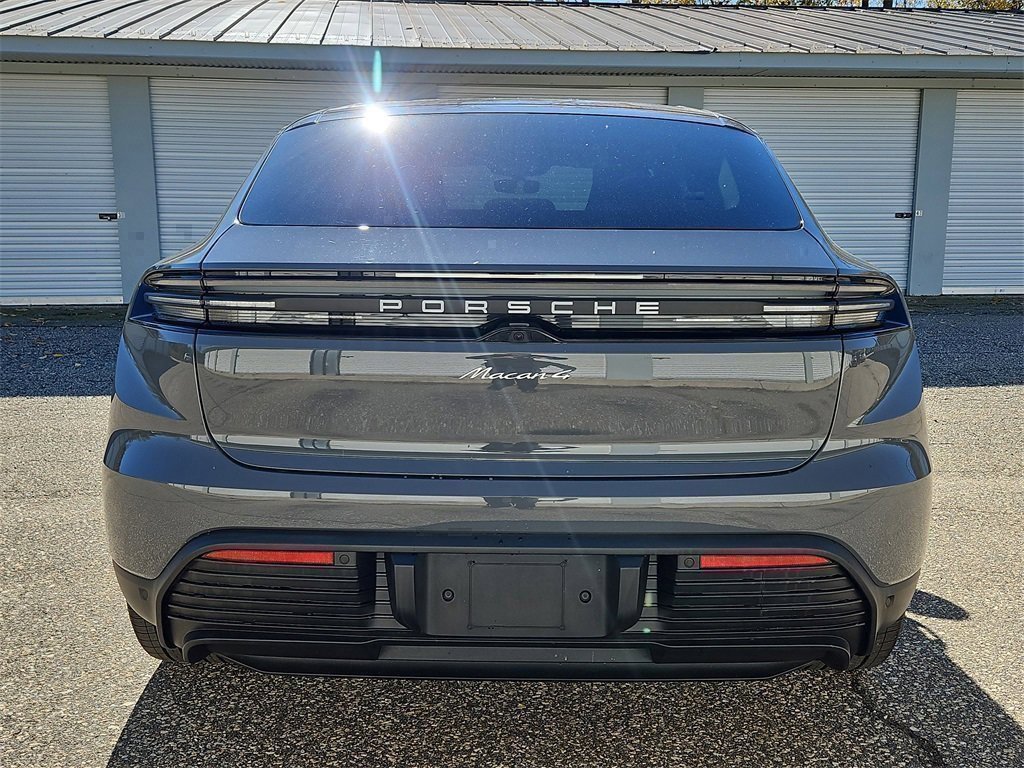 Certified 2025 Porsche Macan 4 Electric image 6