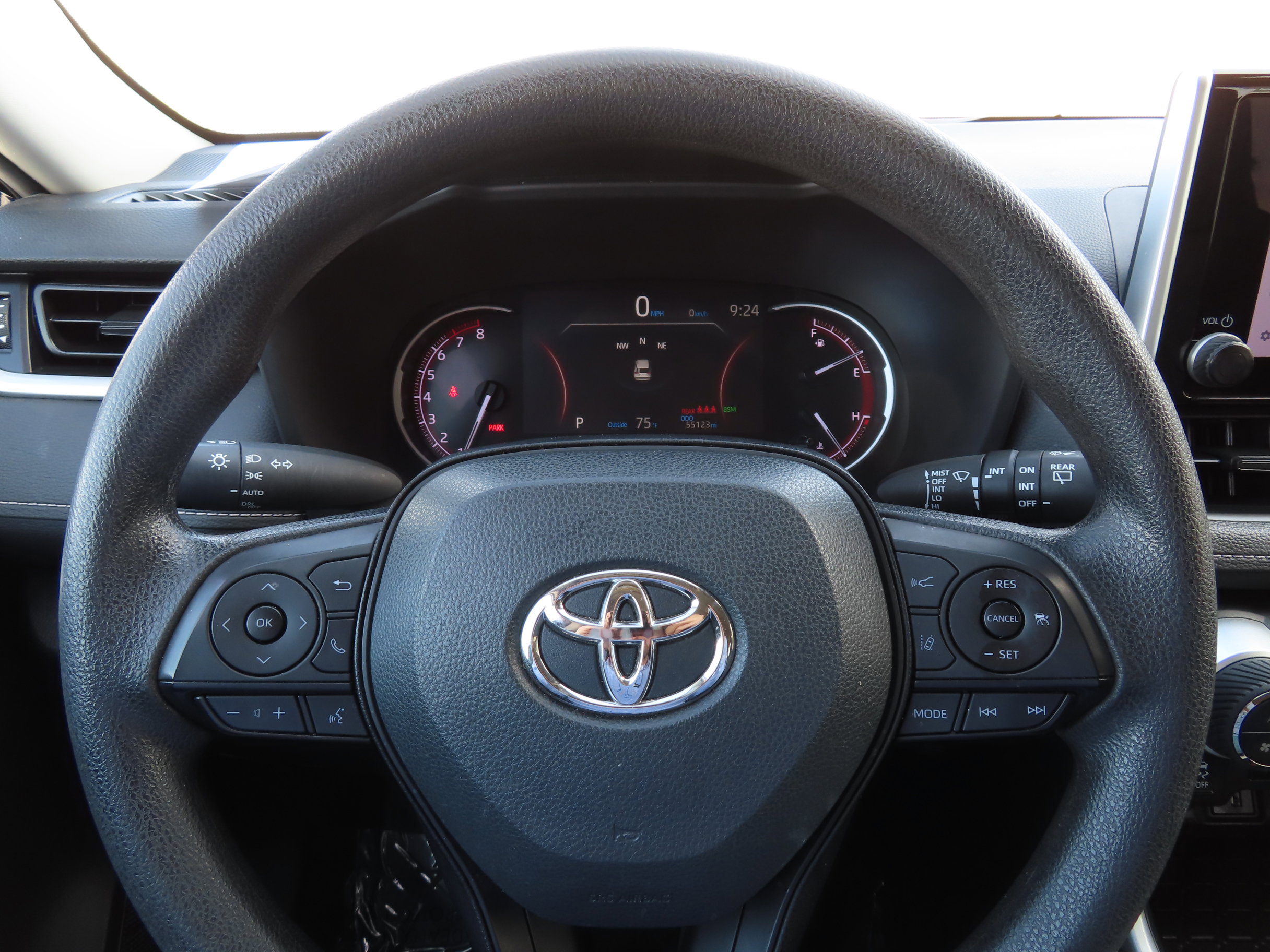 Used 2024 Toyota RAV4 XLE FWD image 19