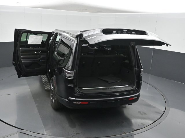 New 2026 Jeep Grand Wagoneer Summit AWD/4WD image 62