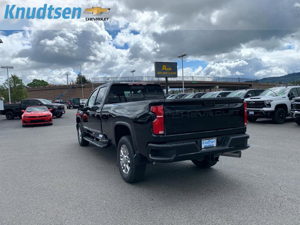 New 2026 Chevrolet Silverado 3500 High Country w/ Technology Package AWD/4WD image 5