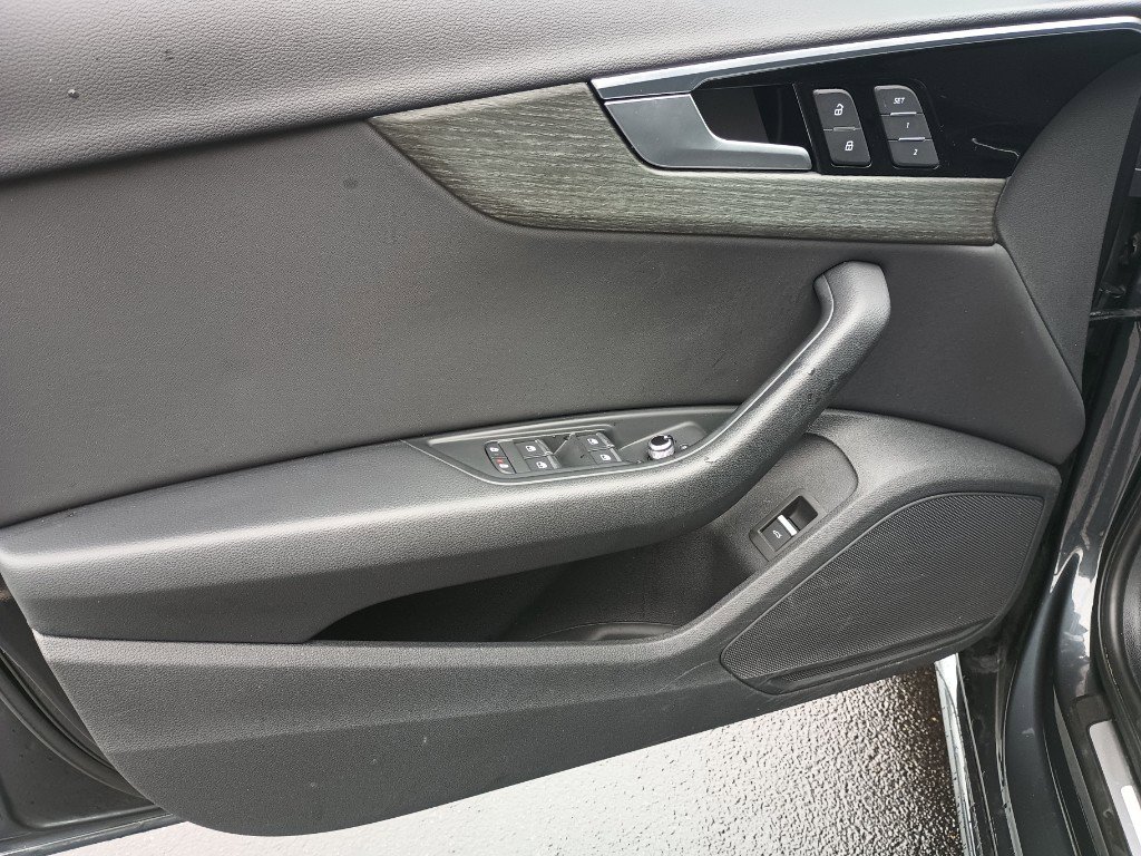 Used 2021 Audi A4 2.0T Premium w/ Convenience Package image 15