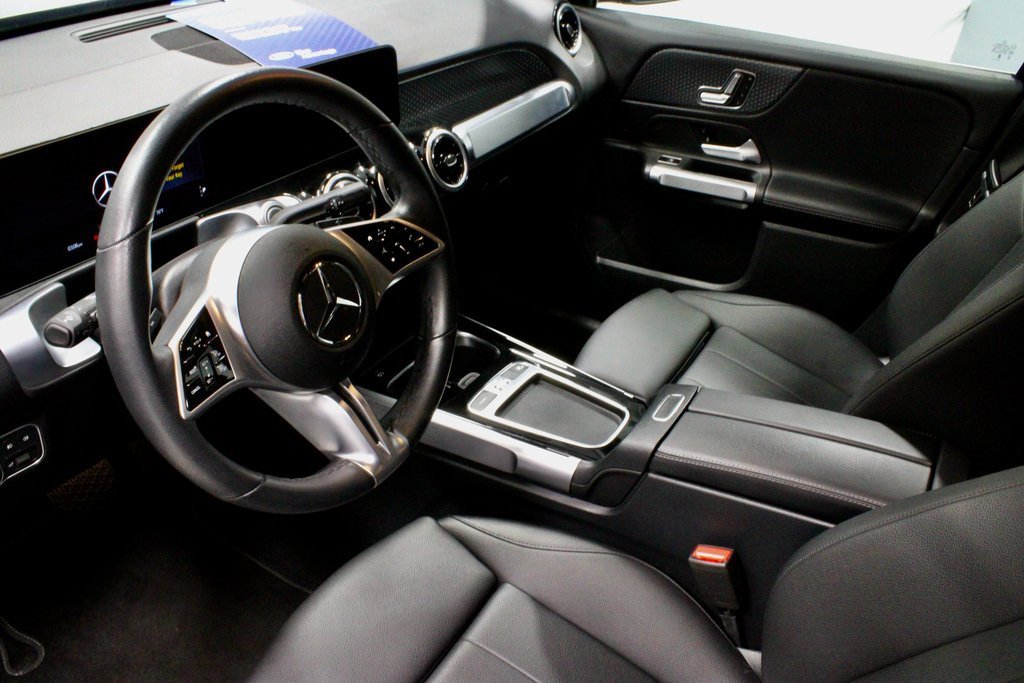 Used 2025 Mercedes-Benz GLB 250 image 23
