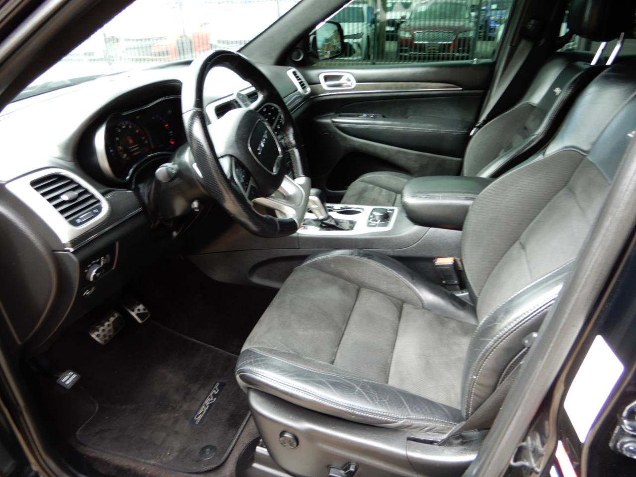 Used 2018 Jeep Grand Cherokee SRT image 11