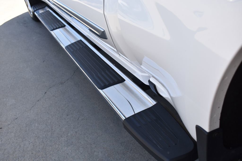 Certified 2024 Chevrolet Silverado 1500 High Country w/ Technology Package AWD/4WD image 9