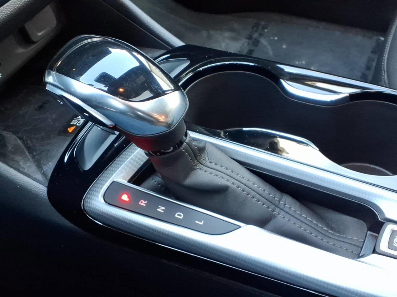 Used 2024 Buick Envista Avenir image 16