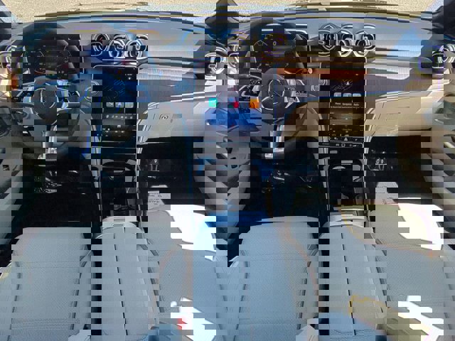 Used 2025 Mercedes-Benz C 300 Sedan image 14