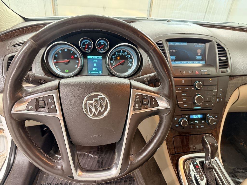 Used 2013 Buick Regal Premium image 15