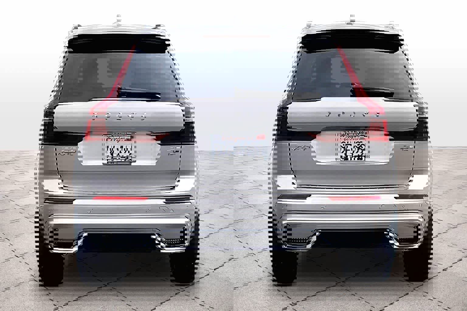 Used 2026 Volvo XC60 T8 Ultra w/ Protection Package Premier image 7