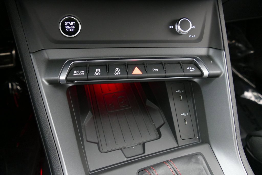 Certified 2025 Audi Q3 2.0T Premium Plus w/ Premium Plus Package image 23