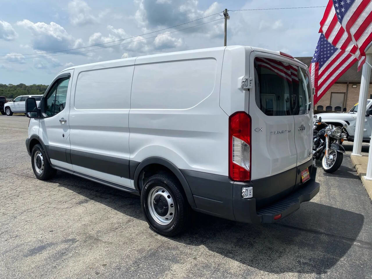 Used 2018 Ford Transit 150 130 Low Roof image 5