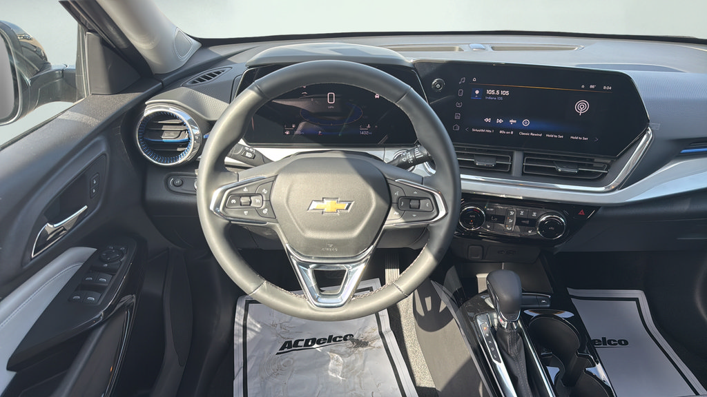 Used 2025 Chevrolet Trax LT w/ Driver Confidence Package FWD image 19