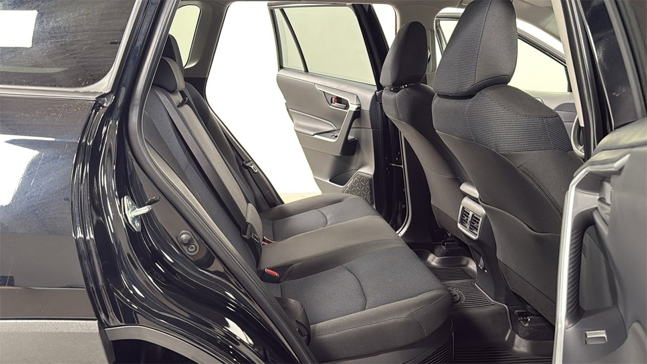 Certified 2025 Toyota RAV4 LE image 17