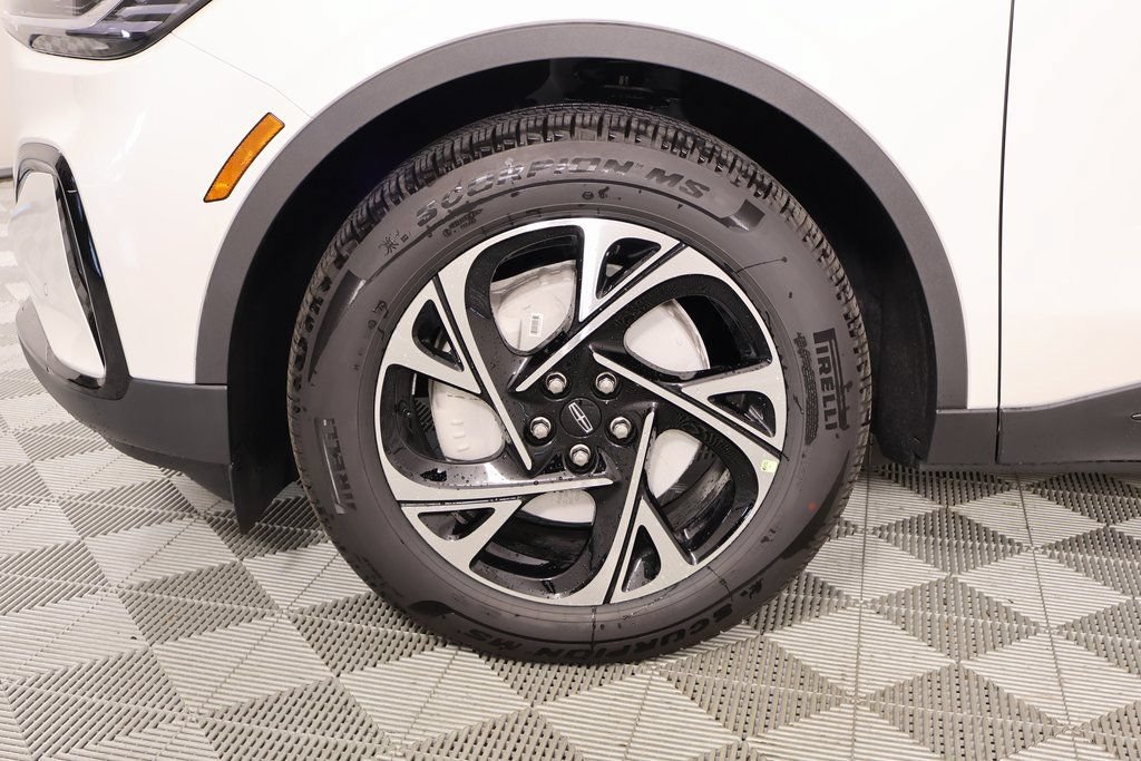 New 2026 Lincoln Nautilus Premier w/ Jet Appearance Package AWD/4WD image 17