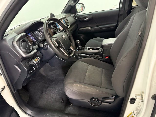 Used 2019 Toyota Tacoma TRD Off-Road AWD/4WD image 16