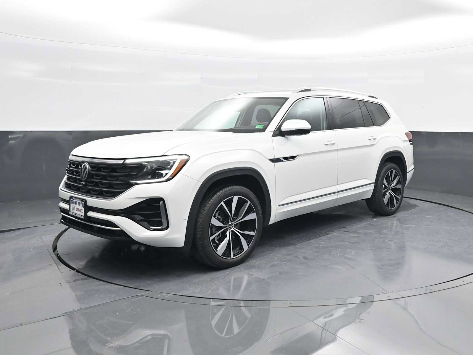 Used 2025 Volkswagen Atlas SEL Premium R-Line image 4