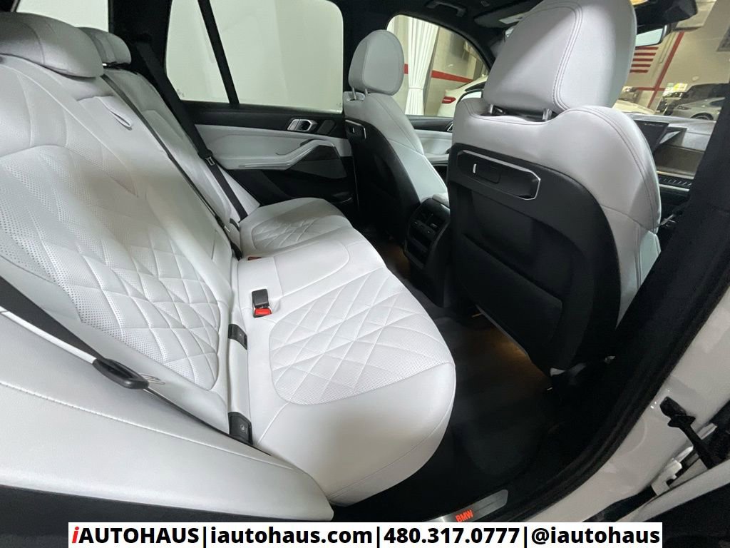 Used 2024 BMW X5 xDrive50e w/ Premium Package AWD/4WD image 22