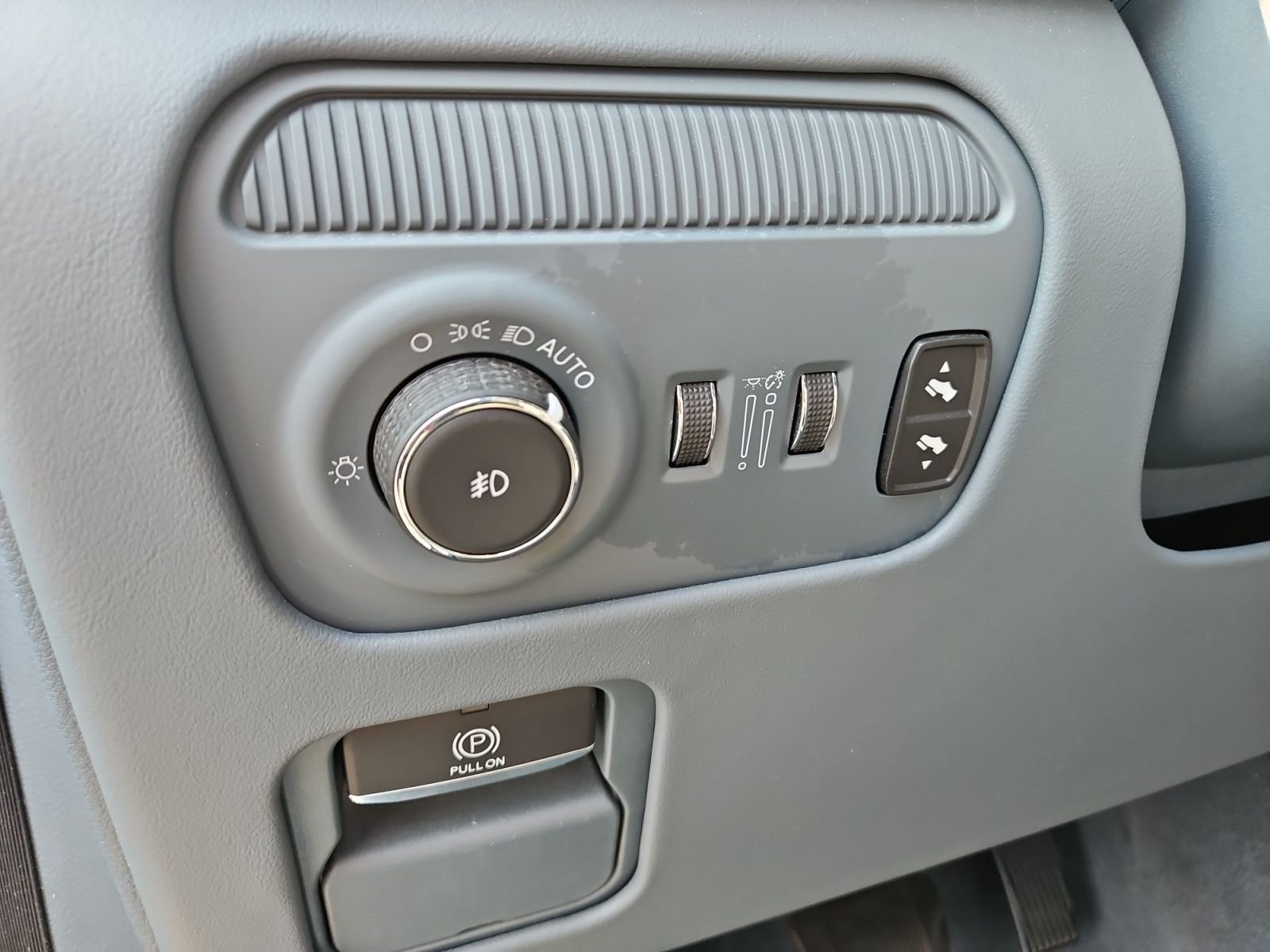 Used 2022 Jeep Grand Wagoneer Series II AWD/4WD image 24