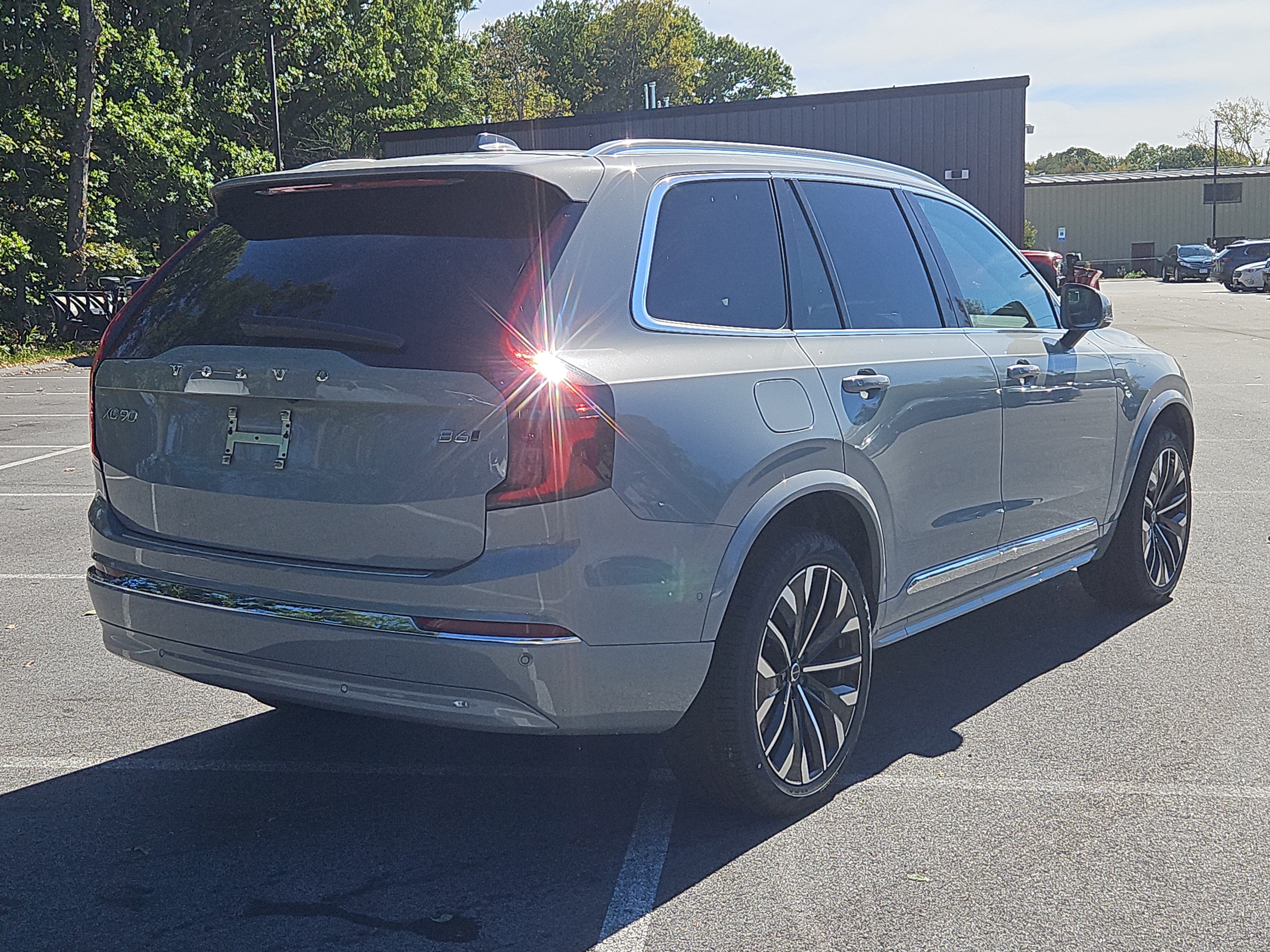 New 2027 Volvo XC90 B6 Ultra AWD/4WD image 2