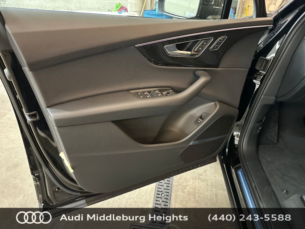 Used 2026 Audi Q7 2.0T Premium image 12