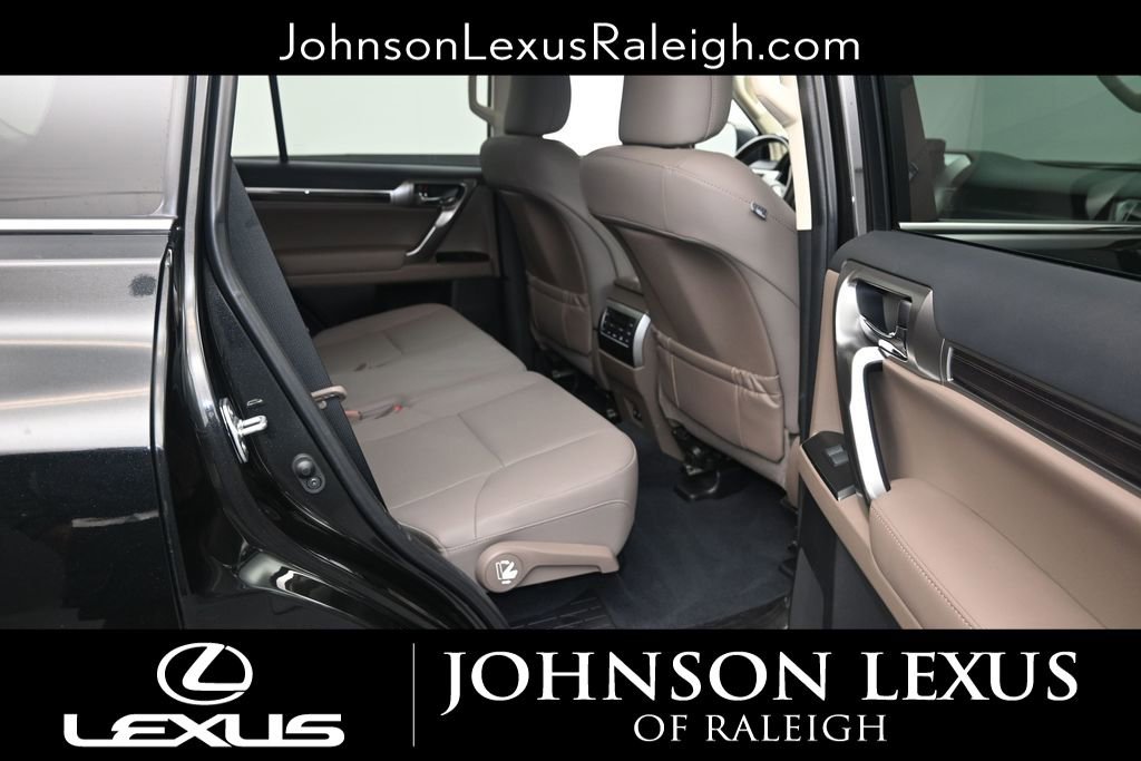 Used 2023 Lexus GX 460 Premium w/ Premium Package AWD/4WD image 10