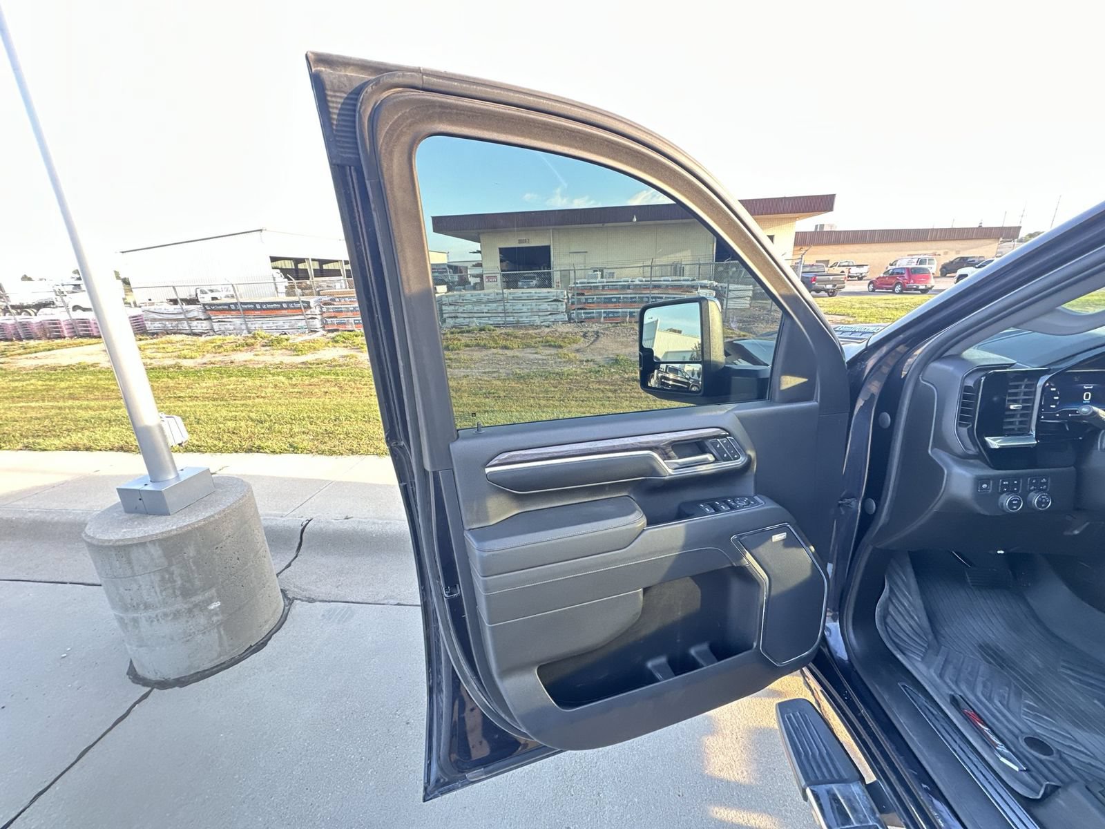 Certified 2024 Chevrolet Silverado 2500 LTZ w/ LTZ Plus Package AWD/4WD image 22