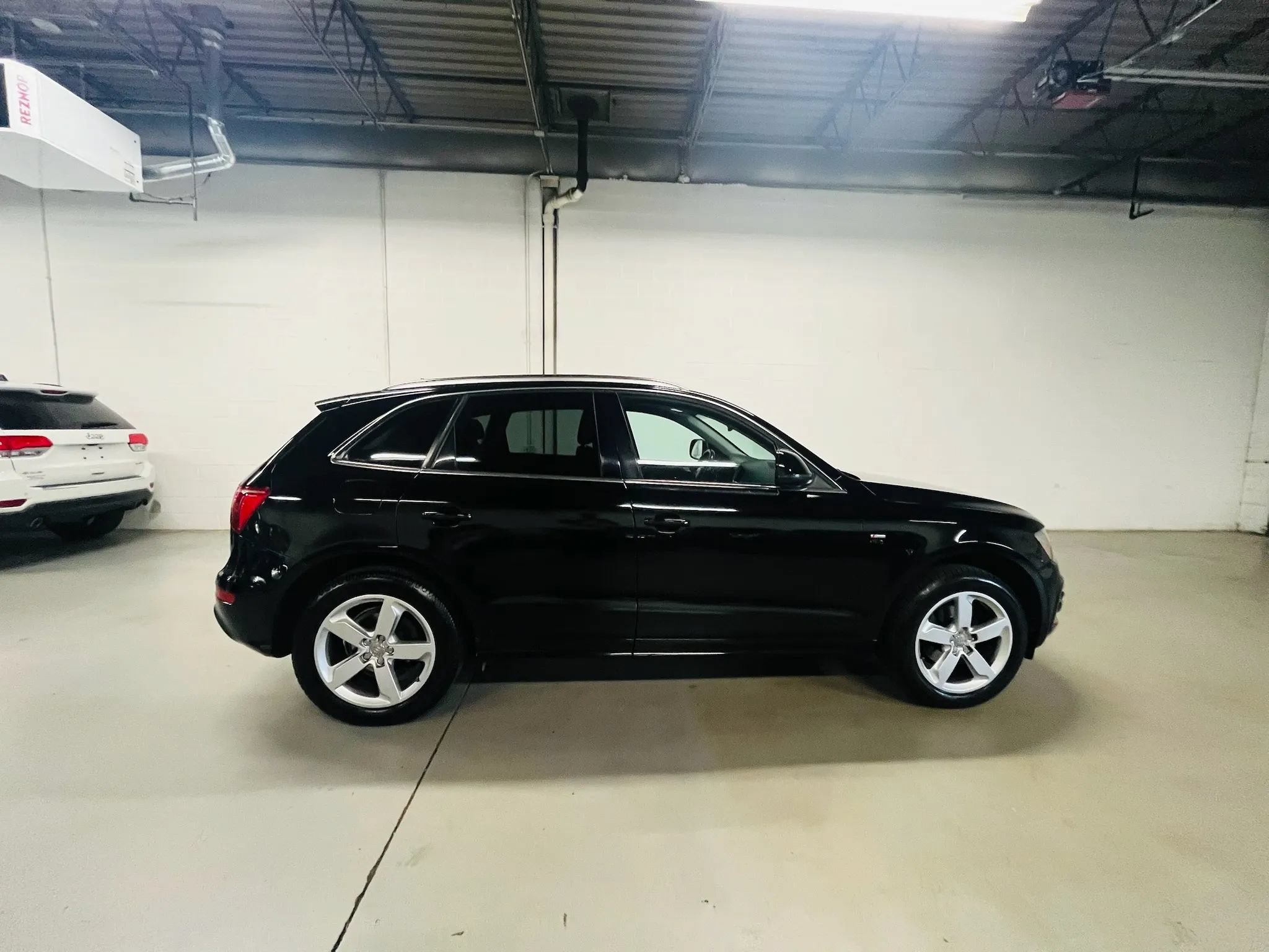 Used 2012 Audi Q5 3.2 Prestige AWD/4WD image 8