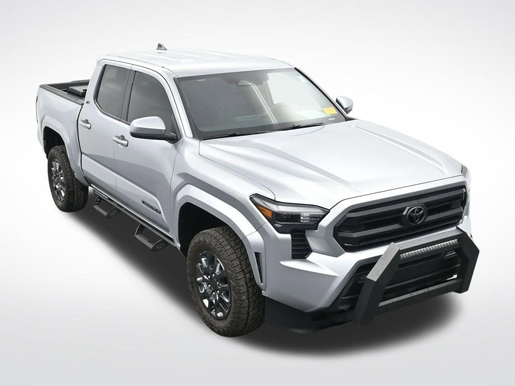 Used 2025 Toyota Tacoma SR5 AWD/4WD image 22