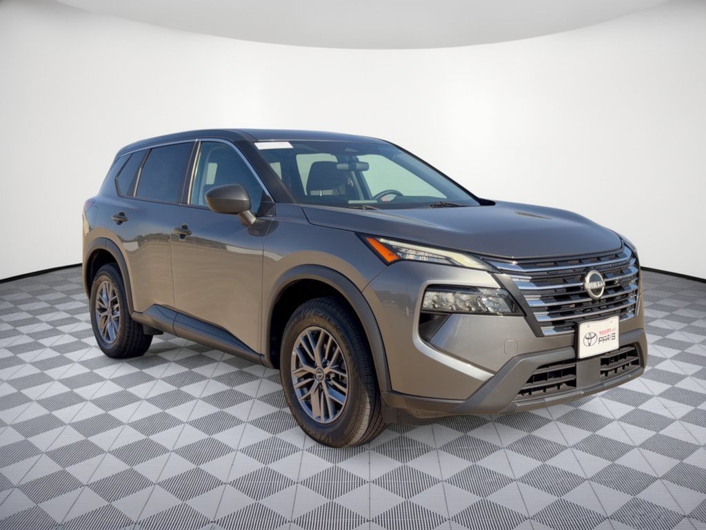 Used 2024 Nissan Rogue S AWD/4WD image 7