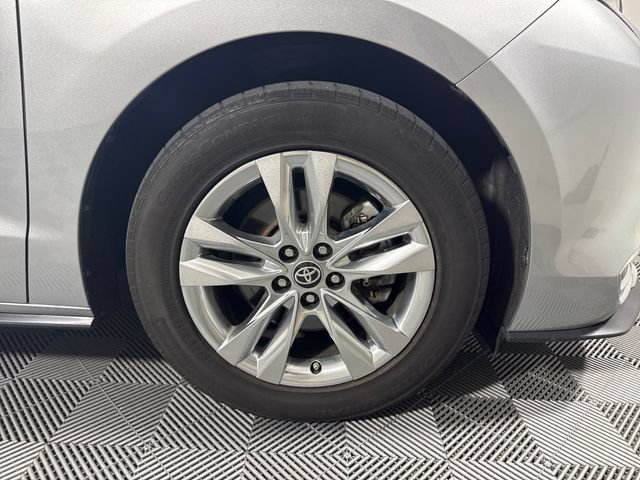 Used 2022 Toyota Sienna Limited AWD/4WD image 23