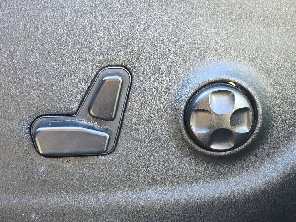 Used 2017 Jeep Cherokee 75th Anniversary image 26