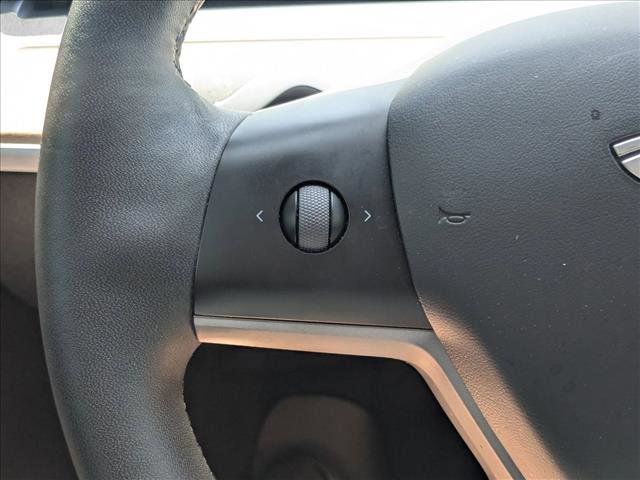 Used 2023 Tesla Model Y Long Range AWD/4WD image 4