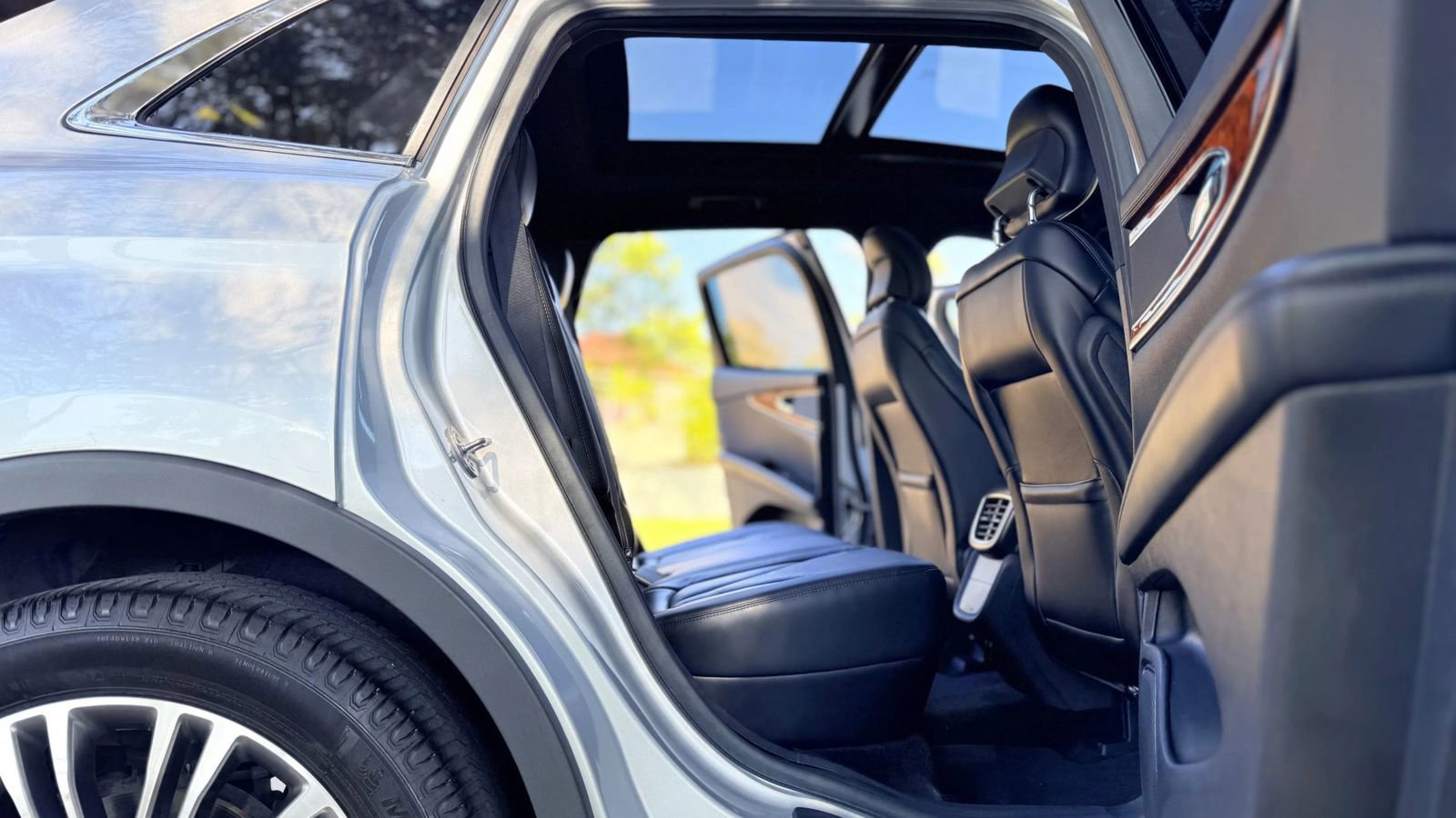 Used 2018 Lincoln MKX Reserve image 17