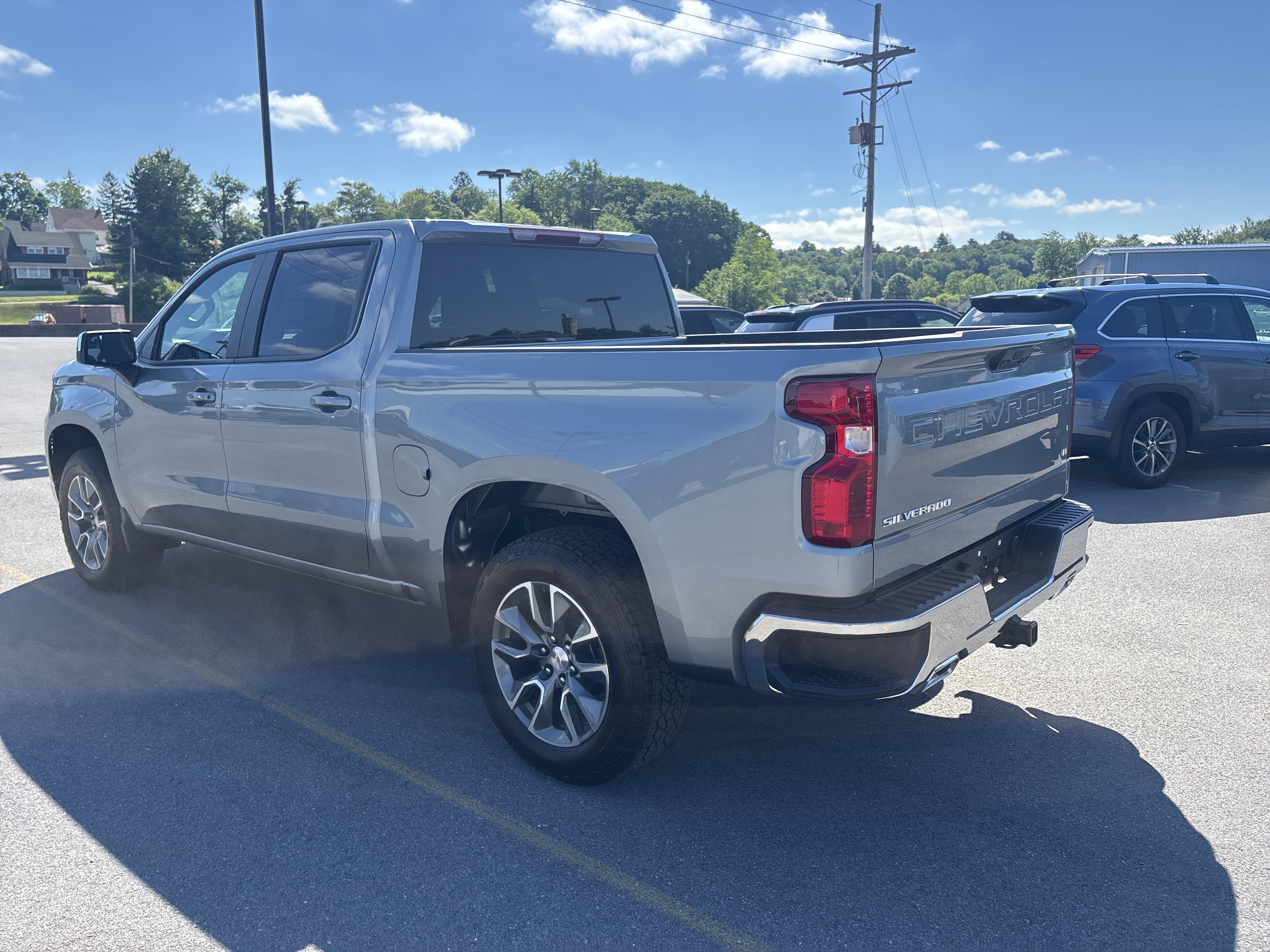 New 2026 Chevrolet Silverado 1500 LT w/ Z71 Off-Road Package AWD/4WD image 4