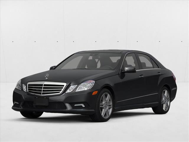 Used 2013 Mercedes-Benz E 550 4MATIC Sedan image 1