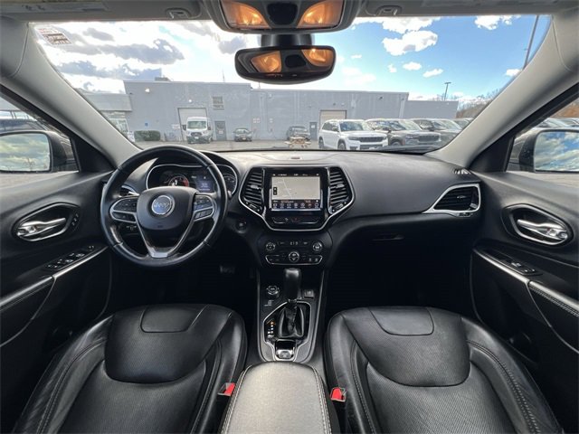 Used 2019 Jeep Cherokee Limited image 14