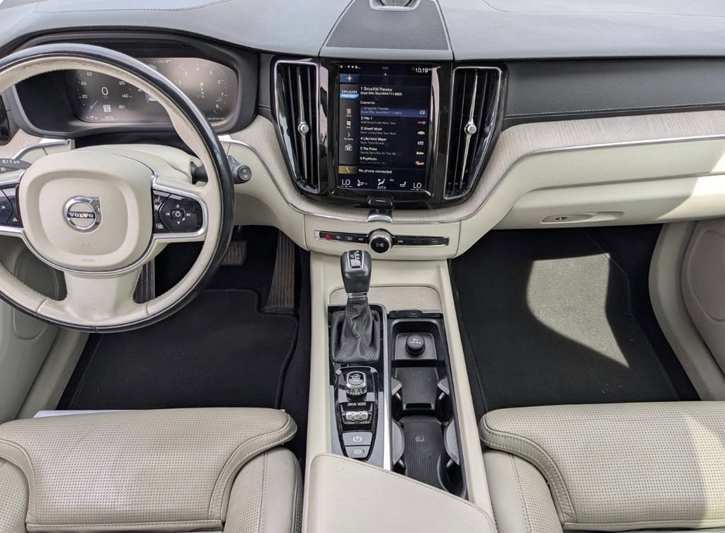 Used 2018 Volvo XC60 T6 Inscription w/ Luxury Seat Package AWD/4WD image 7